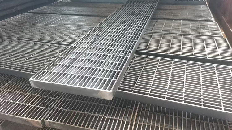 Abbiamo iniziato a collaborare con una nota azienda di sistema di drenaggio tedesco